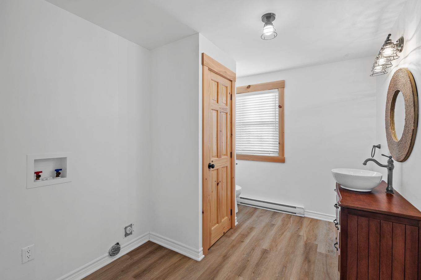 Salle d'eau - 50 Ch. Lobel, Brownsburg-Chatham, QC - Indoor