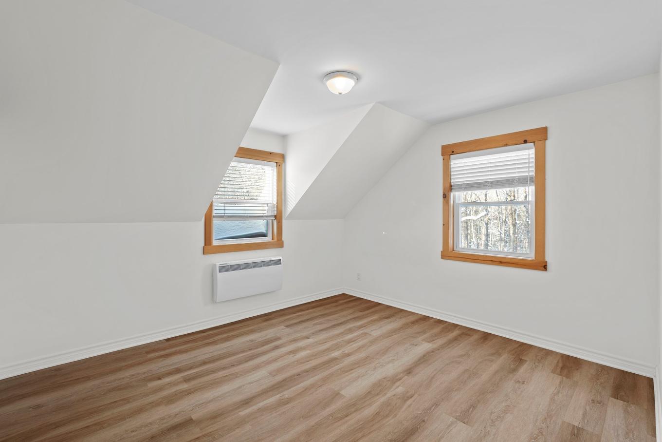 Chambre à coucher - 50 Ch. Lobel, Brownsburg-Chatham, QC - Indoor Photo Showing Other Room