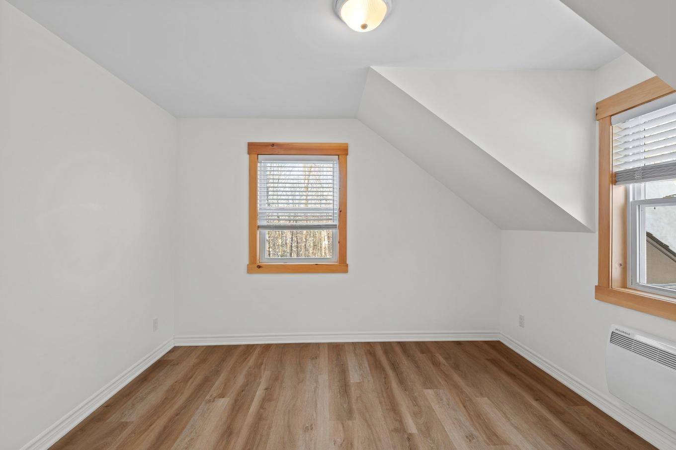 Chambre à coucher - 50 Ch. Lobel, Brownsburg-Chatham, QC - Indoor Photo Showing Other Room