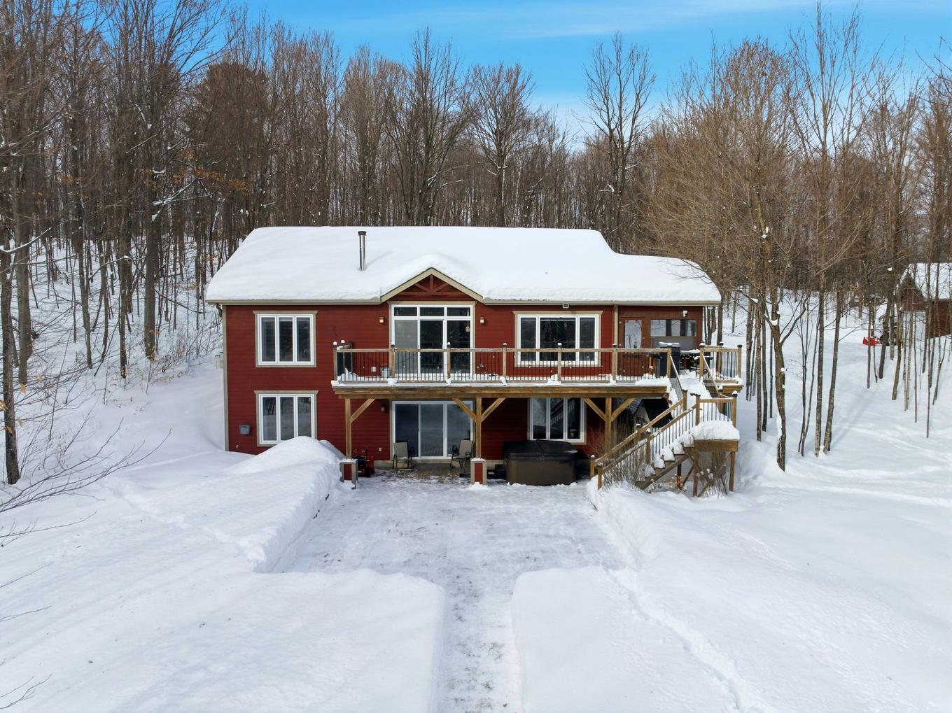 Façade - 180 Ch. Des Libellules, Mayo, QC - Outdoor With Deck Patio Veranda With Facade