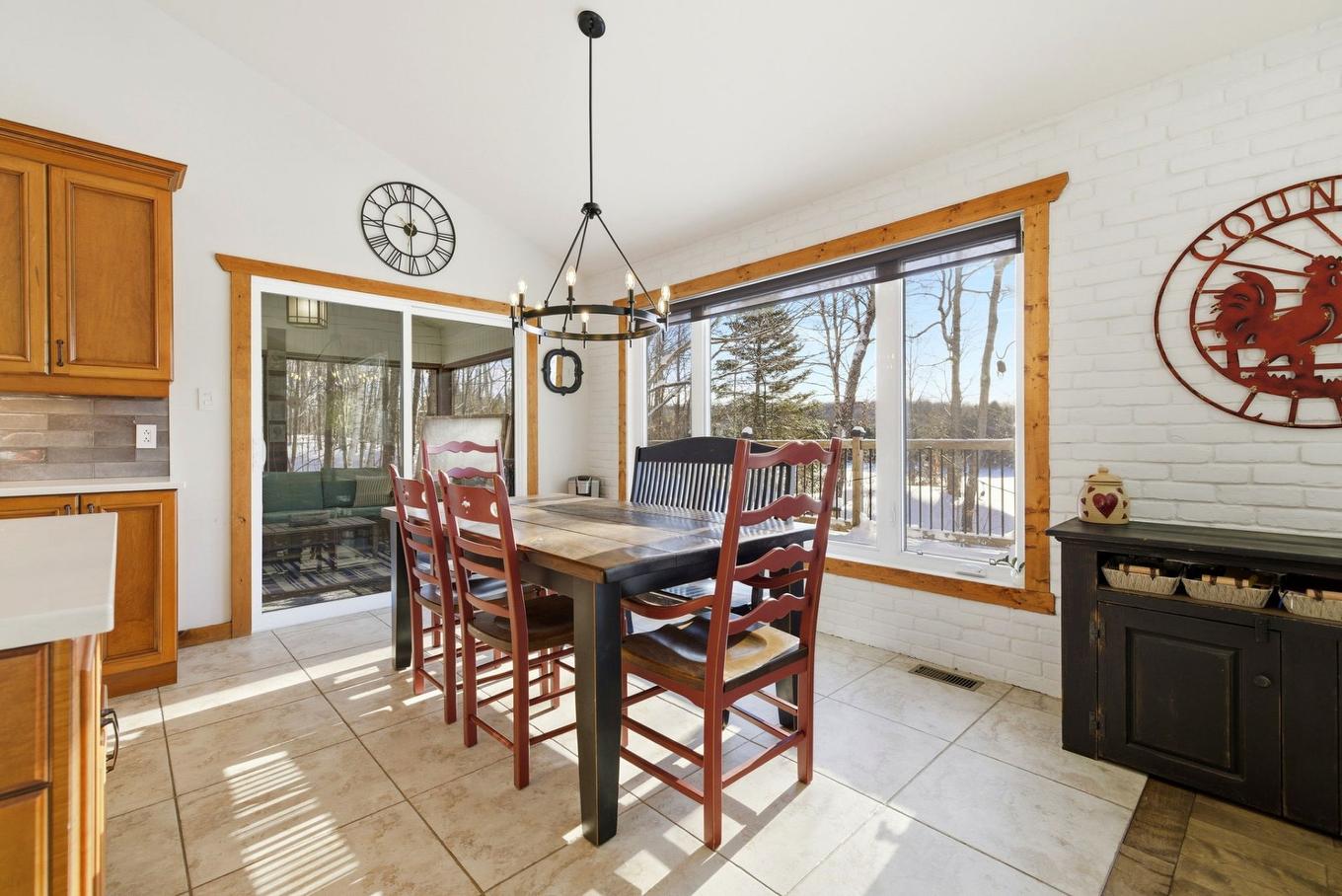 Salle à manger - 180 Ch. Des Libellules, Mayo, QC - Indoor Photo Showing Dining Room