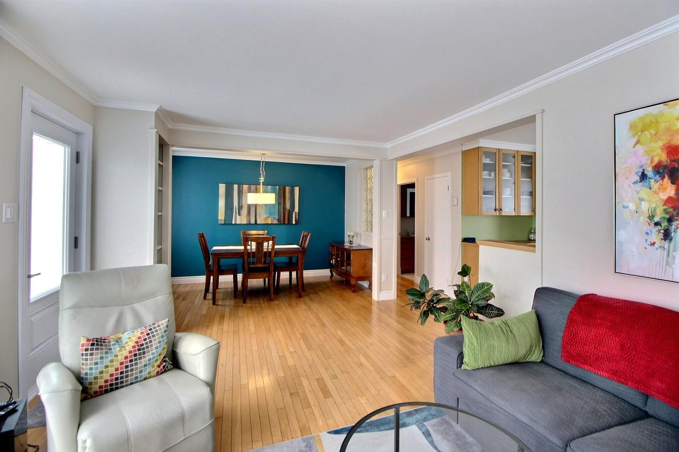 Overall view - 21 Rue Boutin, Amos, QC - Indoor Photo Showing Living Room