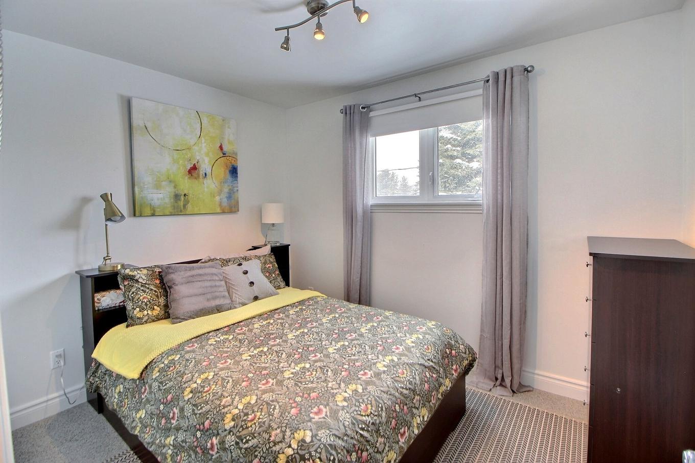 Bedroom - 21 Rue Boutin, Amos, QC - Indoor Photo Showing Bedroom