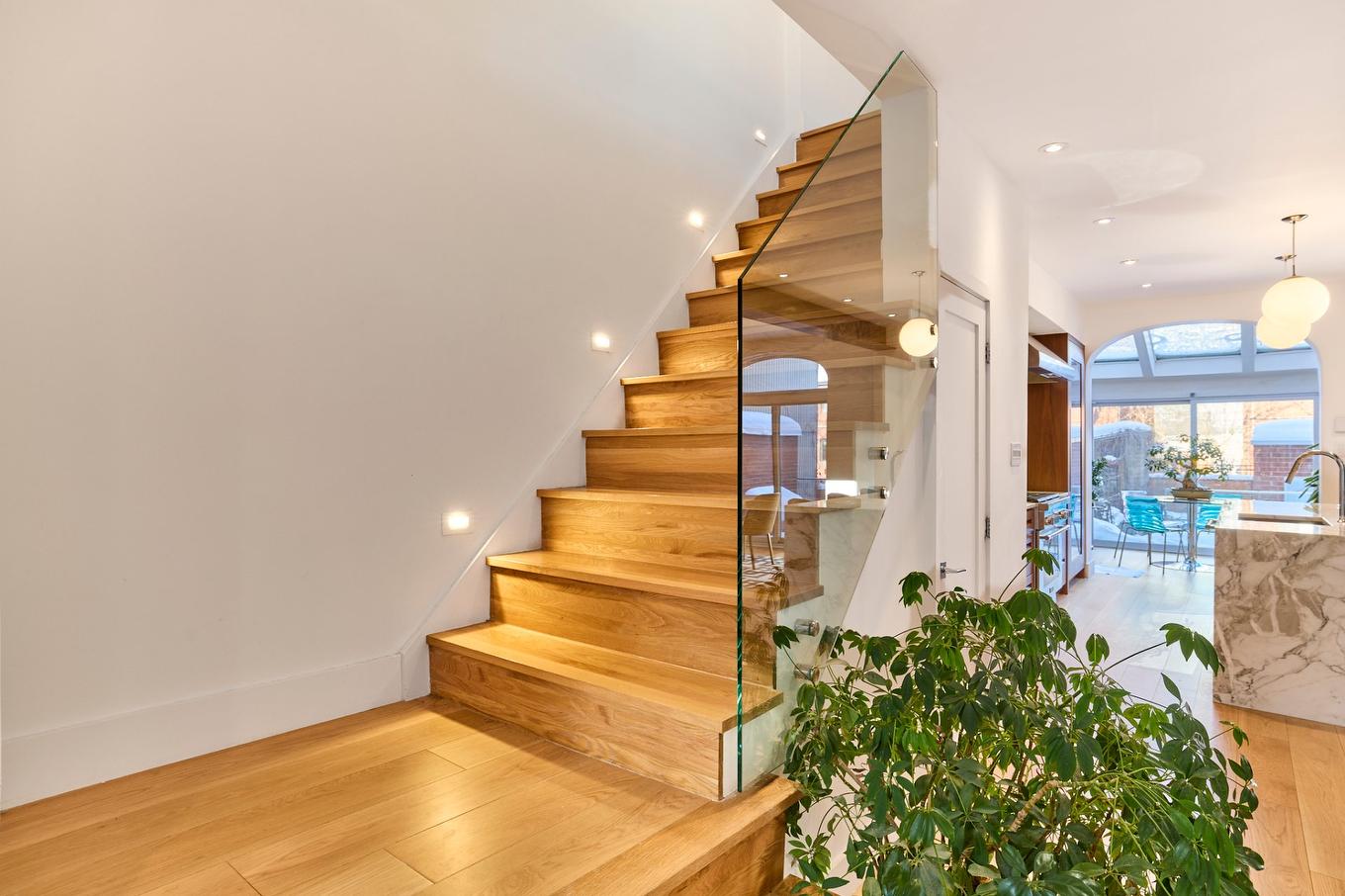 Staircase - 737Z - 739Z Rue De Versailles, Montréal (Ville-Marie), QC