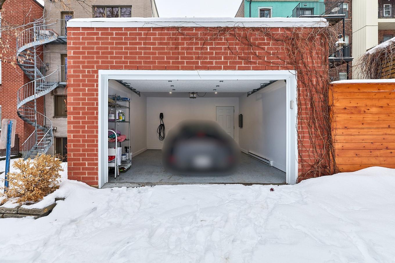 Garage - 737Z - 739Z Rue De Versailles, Montréal (Ville-Marie), QC