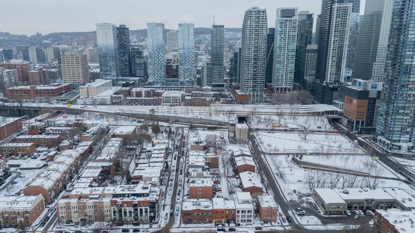 Aerial photo - 737 - 739 Rue De Versailles, Montréal (Ville-Marie), QC - Outdoor With View