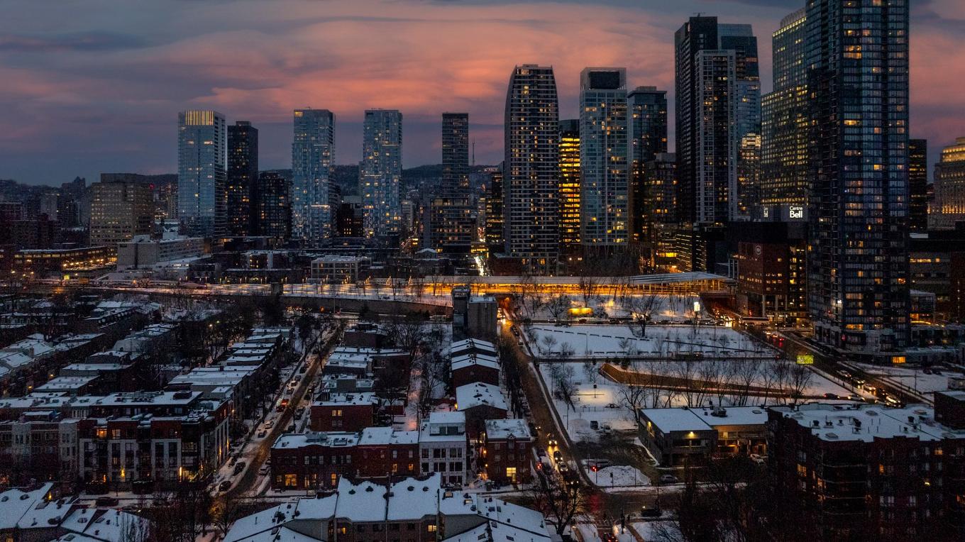 Aerial photo - 737 - 739 Rue De Versailles, Montréal (Ville-Marie), QC - Outdoor With View