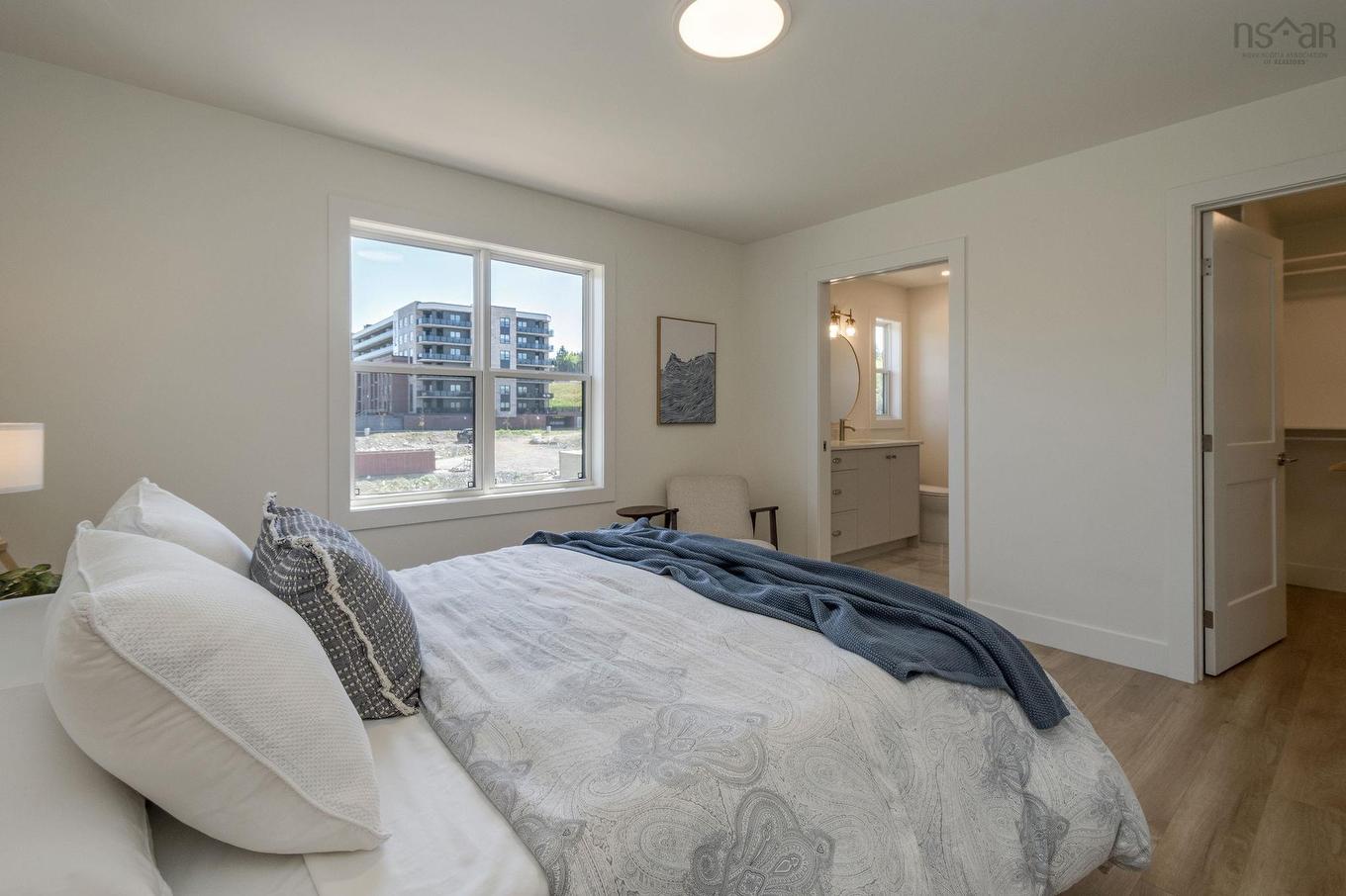 Pc-1 2 Pearlgarden Close, Dartmouth, NS