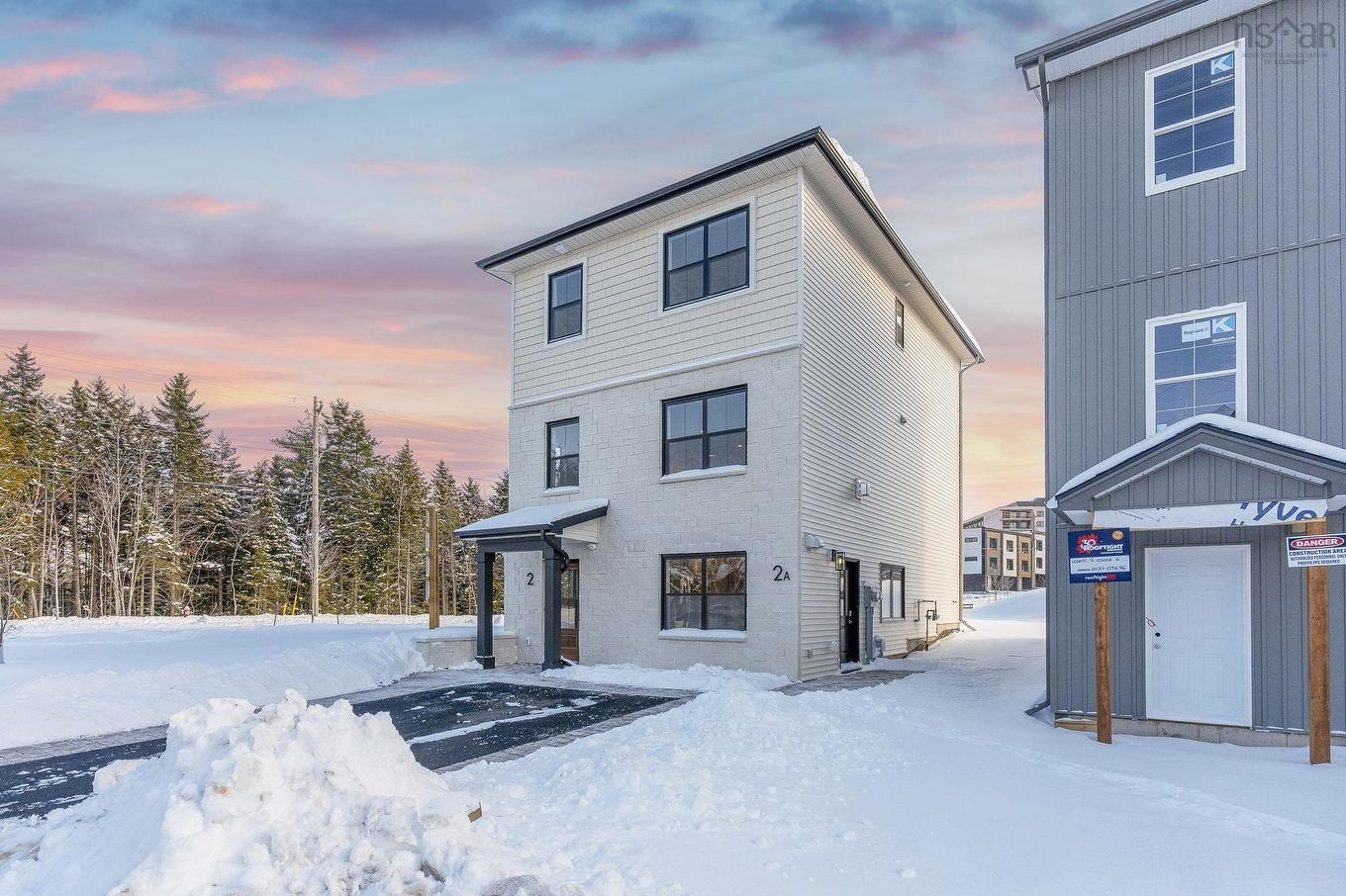 Pc-1 2 Pearlgarden Close, Dartmouth, NS