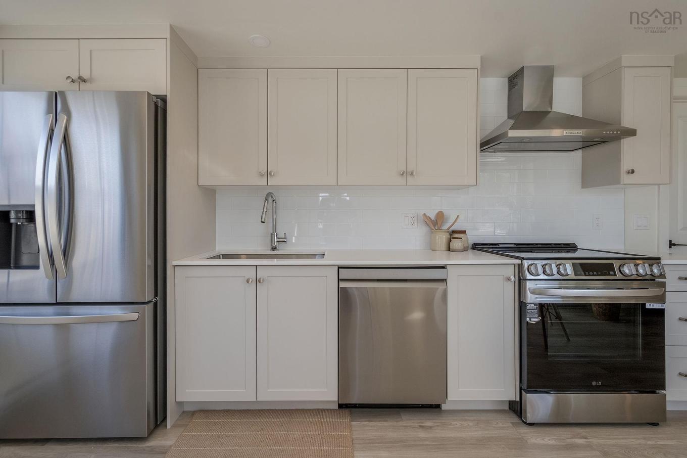 Pc-1 2 Pearlgarden Close, Dartmouth, NS