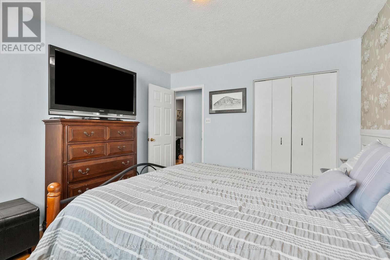 11 Tripp Crescent, Ottawa, ON - Indoor Photo Showing Bedroom