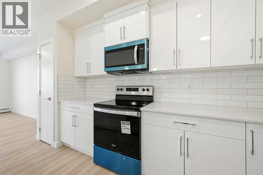 2221, 15 Skyview Point Crescent Ne, Calgary, AB - Indoor Photo Showing Kitchen With Upgraded Kitchen