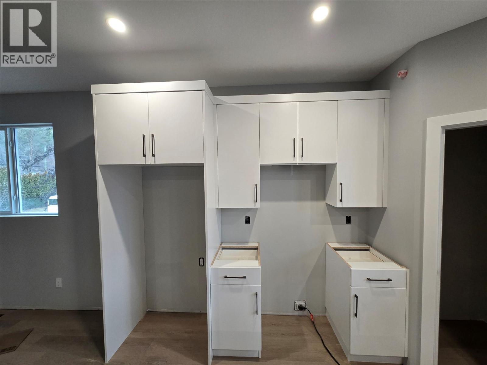 5868 Dallas Drive, Kamloops, BC - Indoor