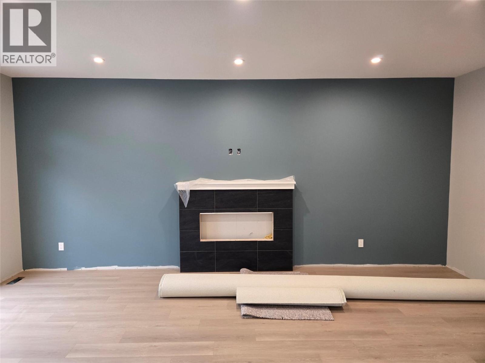 5868 Dallas Drive, Kamloops, BC - Indoor