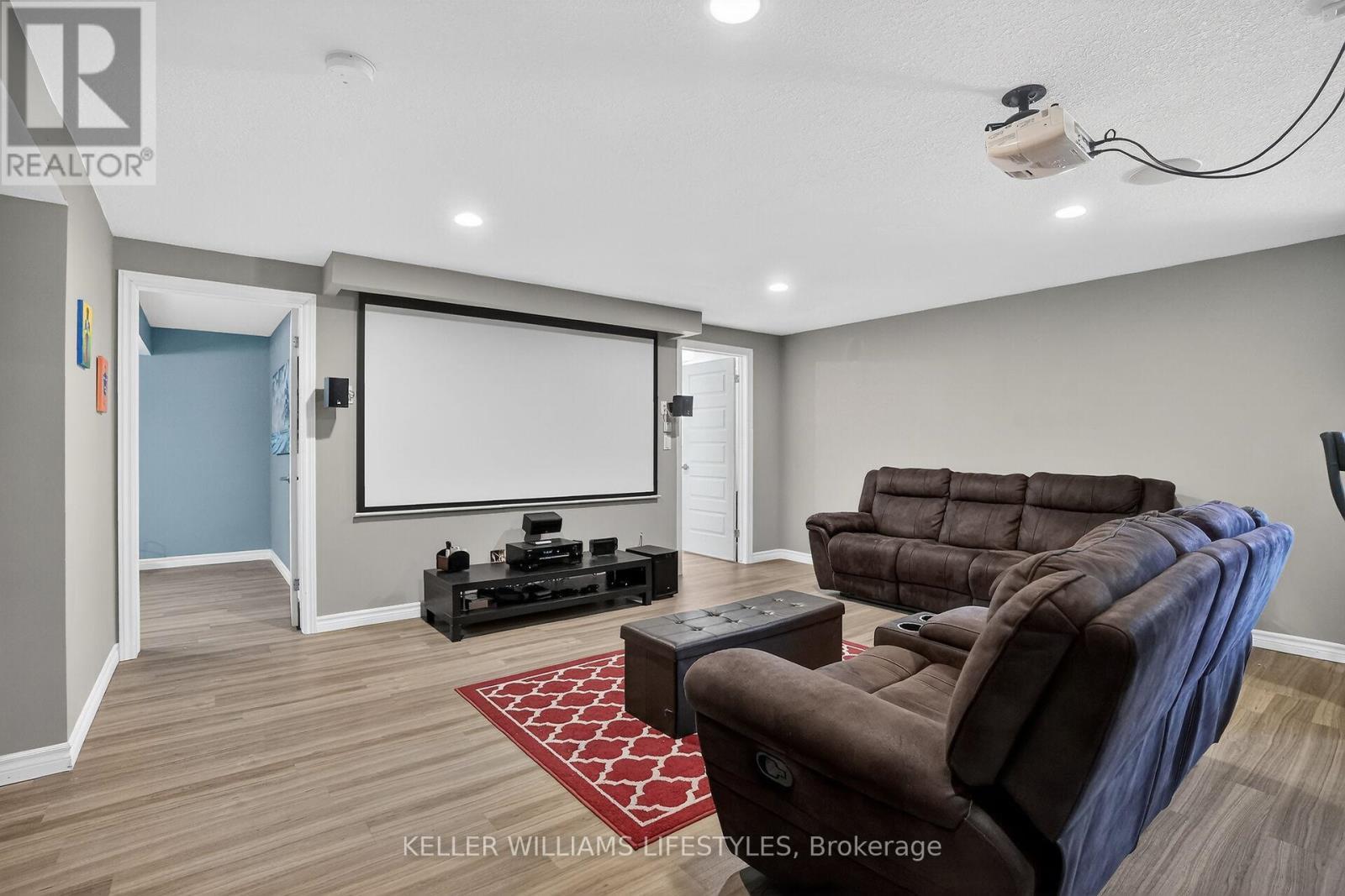 232 - 3320 Meadowgate Boulevard, London South (South U), ON - Indoor