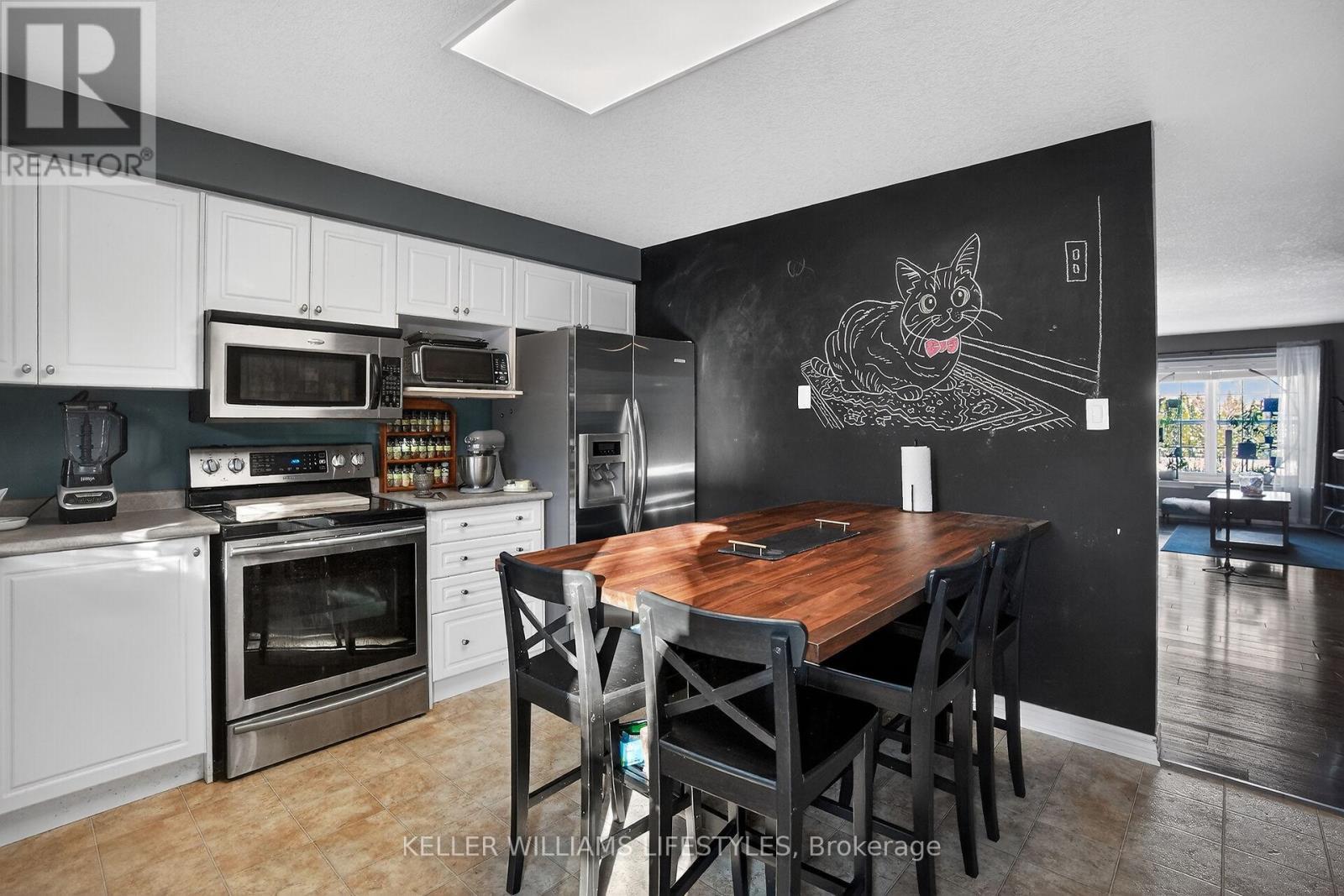 232 - 3320 Meadowgate Boulevard, London South (South U), ON - Indoor