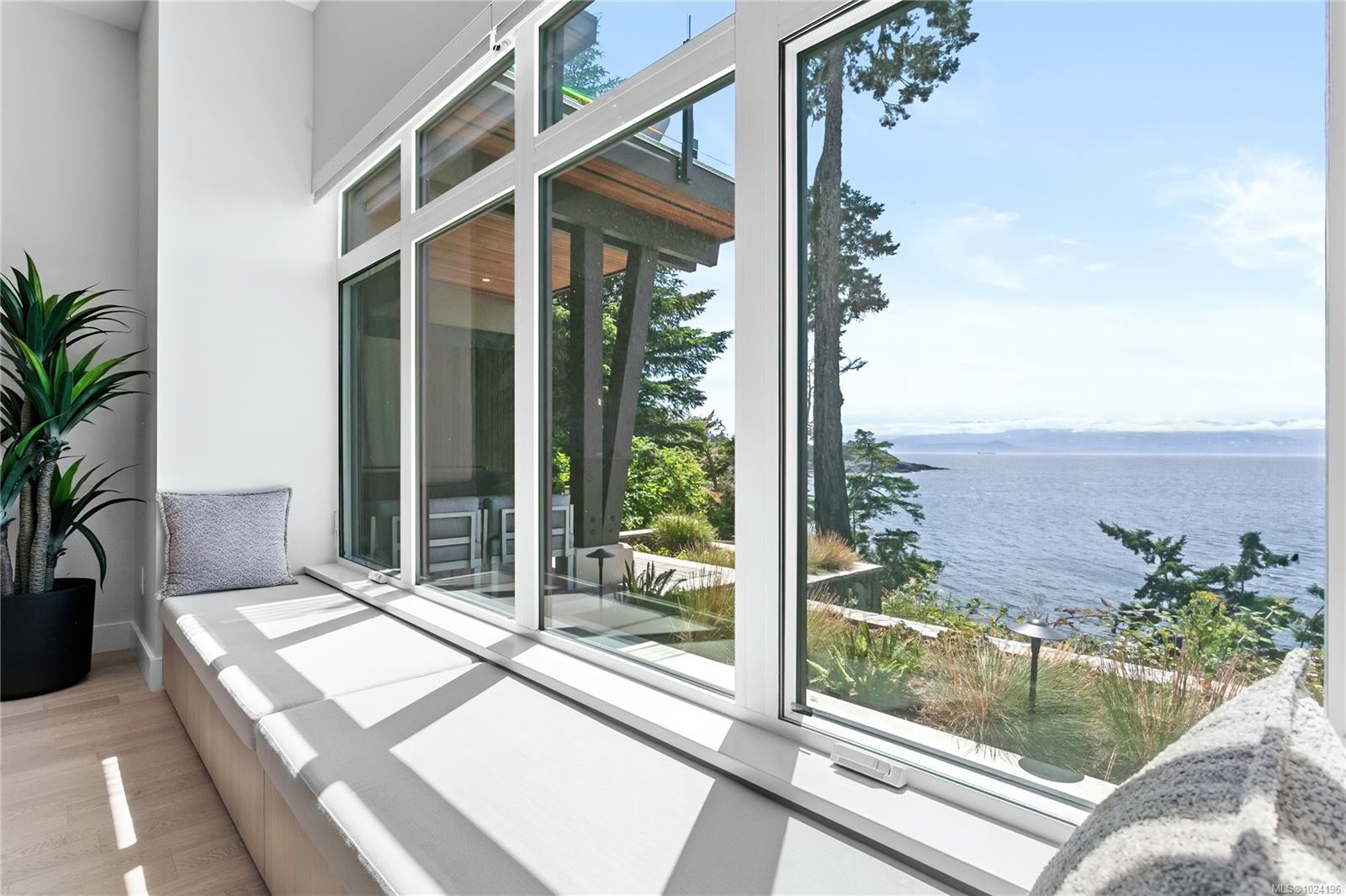 7510 Ocean Park Pl, Sooke, BC