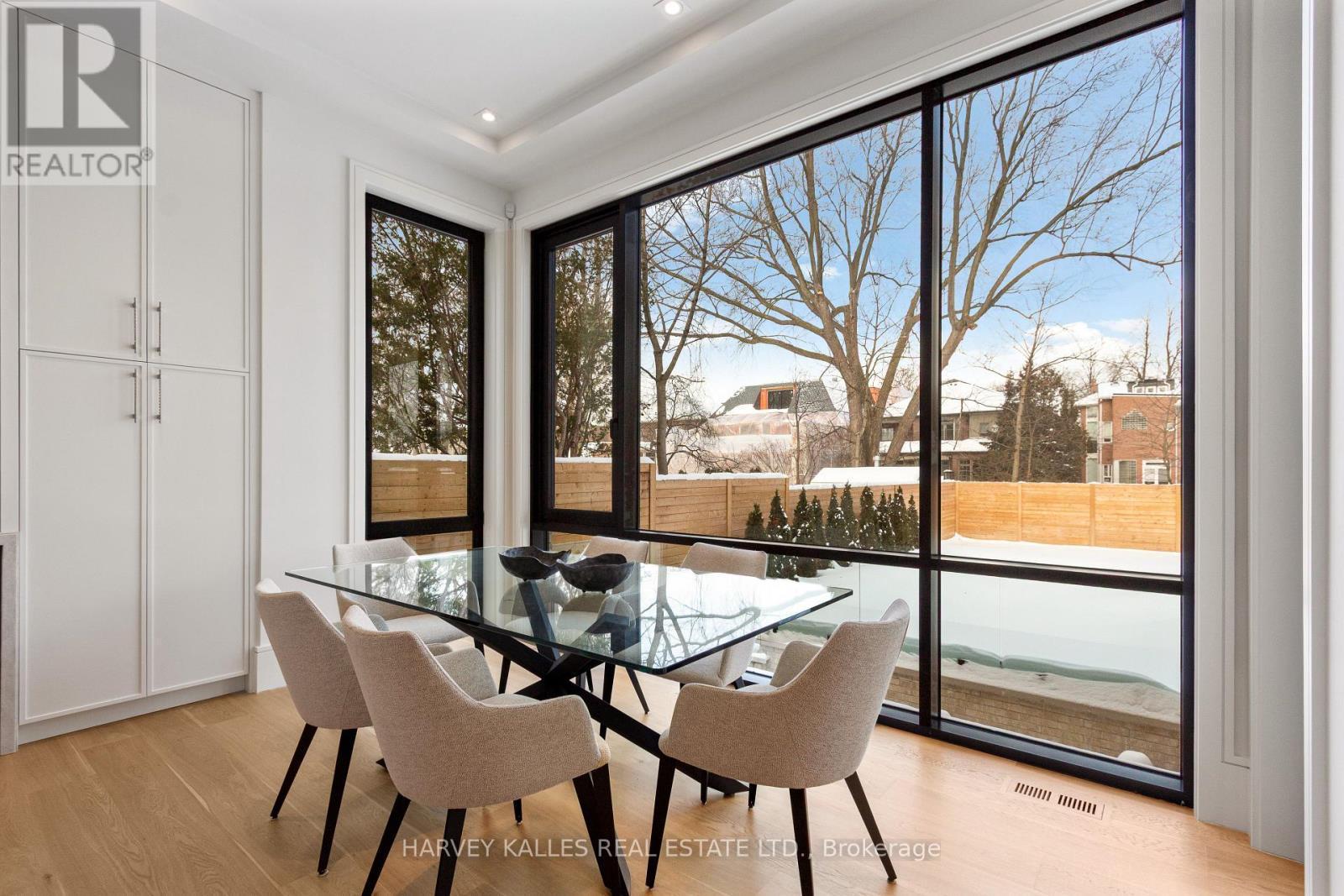 370 Glengrove Avenue W, Toronto, ON - Indoor Photo Showing Dining Room
