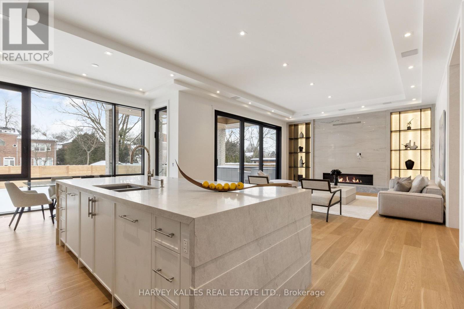 370 Glengrove Avenue W, Toronto, ON - Indoor