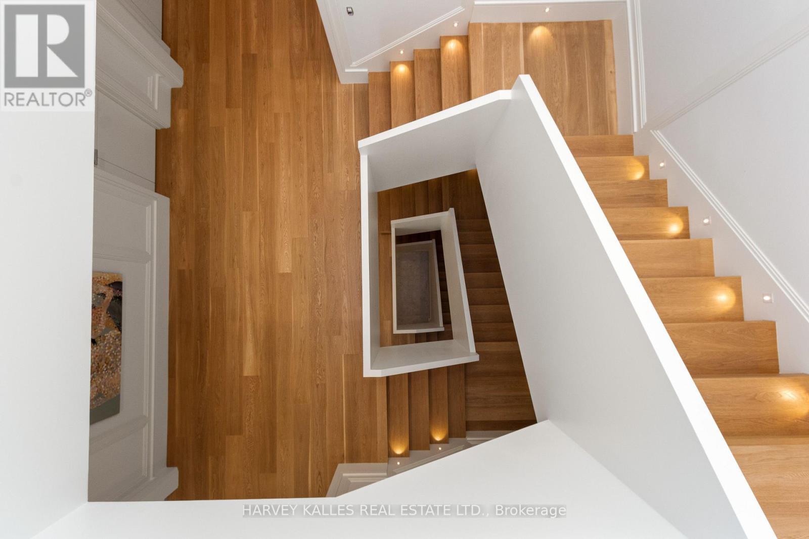 370 Glengrove Avenue W, Toronto, ON - Indoor Photo Showing Other Room