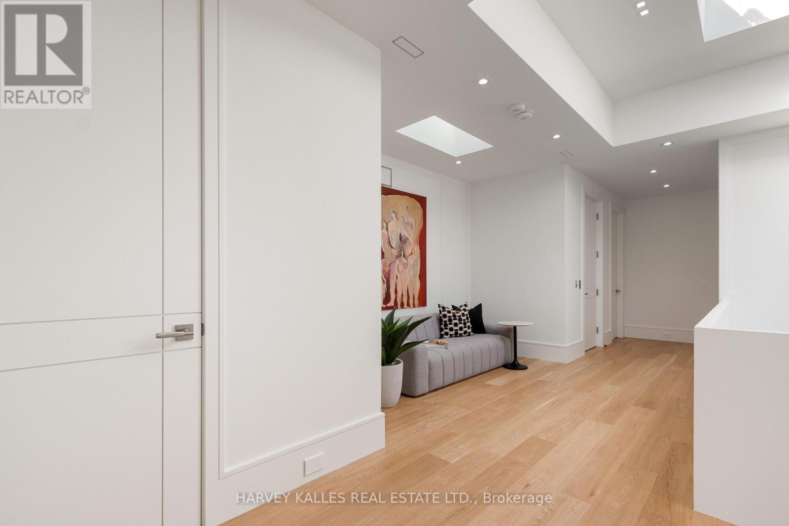 370 Glengrove Avenue W, Toronto, ON - Indoor Photo Showing Other Room