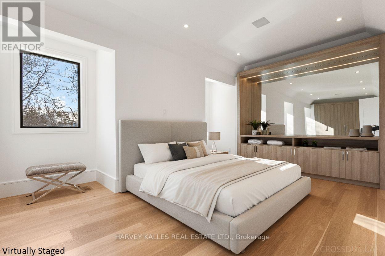 370 Glengrove Avenue W, Toronto, ON - Indoor Photo Showing Bedroom