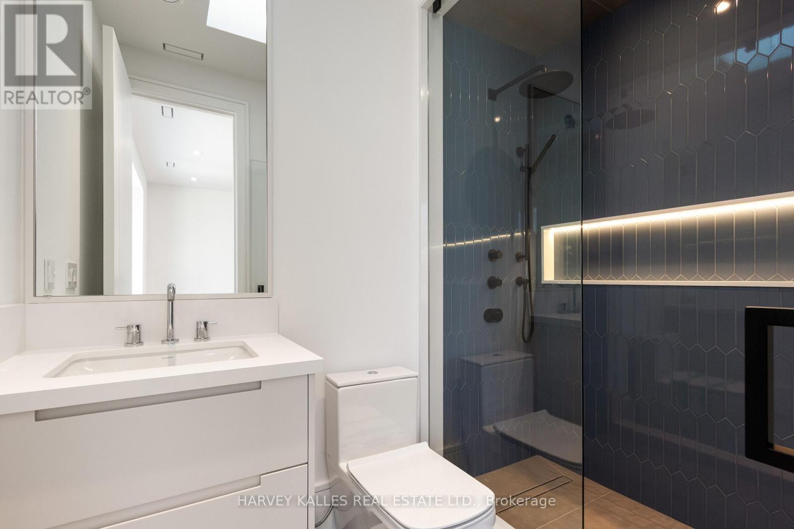 370 Glengrove Avenue W, Toronto, ON - Indoor