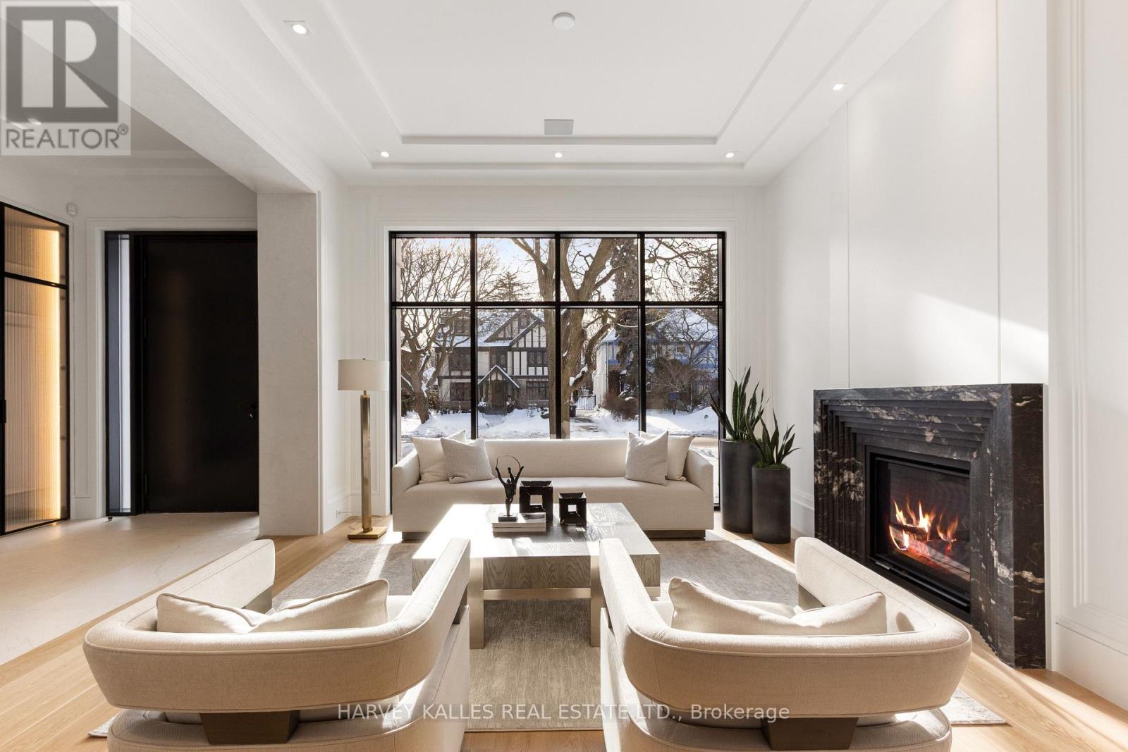 370 Glengrove Avenue W, Toronto, ON - Indoor With Fireplace