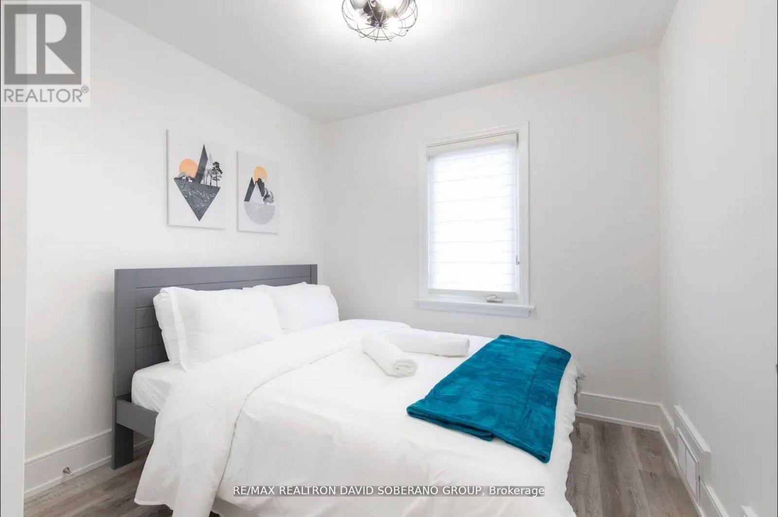 55 Raeburn Avenue, Toronto, ON - Indoor Photo Showing Bedroom