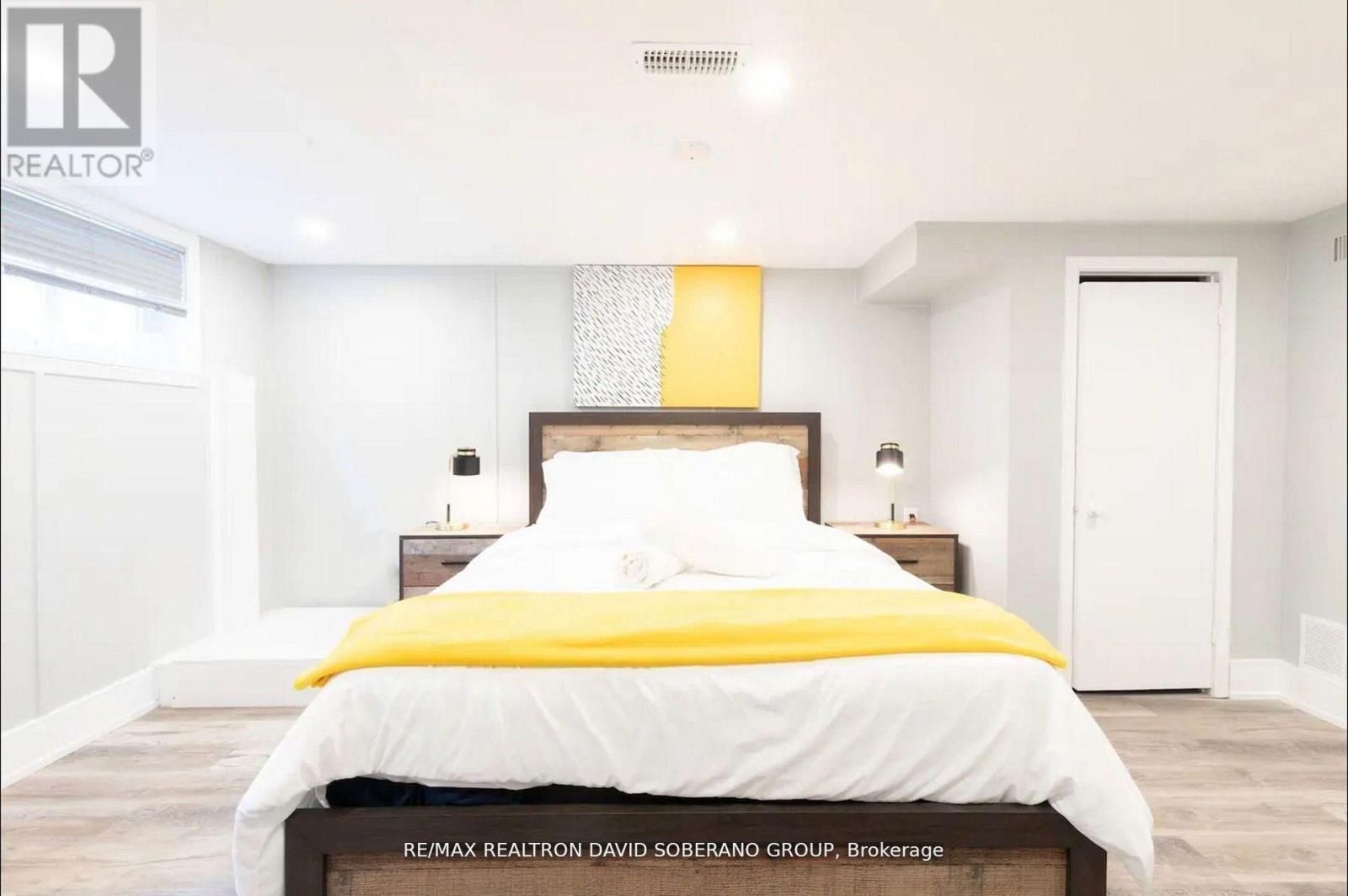 55 Raeburn Avenue, Toronto, ON - Indoor Photo Showing Bedroom