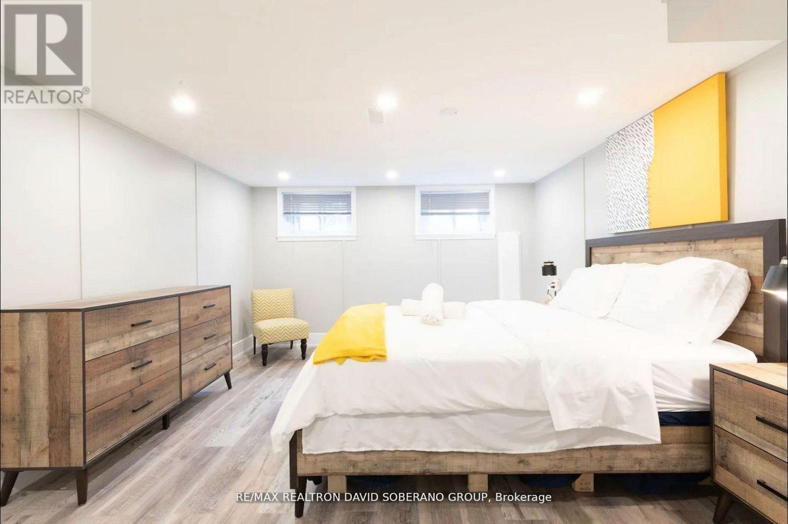 55 Raeburn Avenue, Toronto, ON - Indoor Photo Showing Bedroom