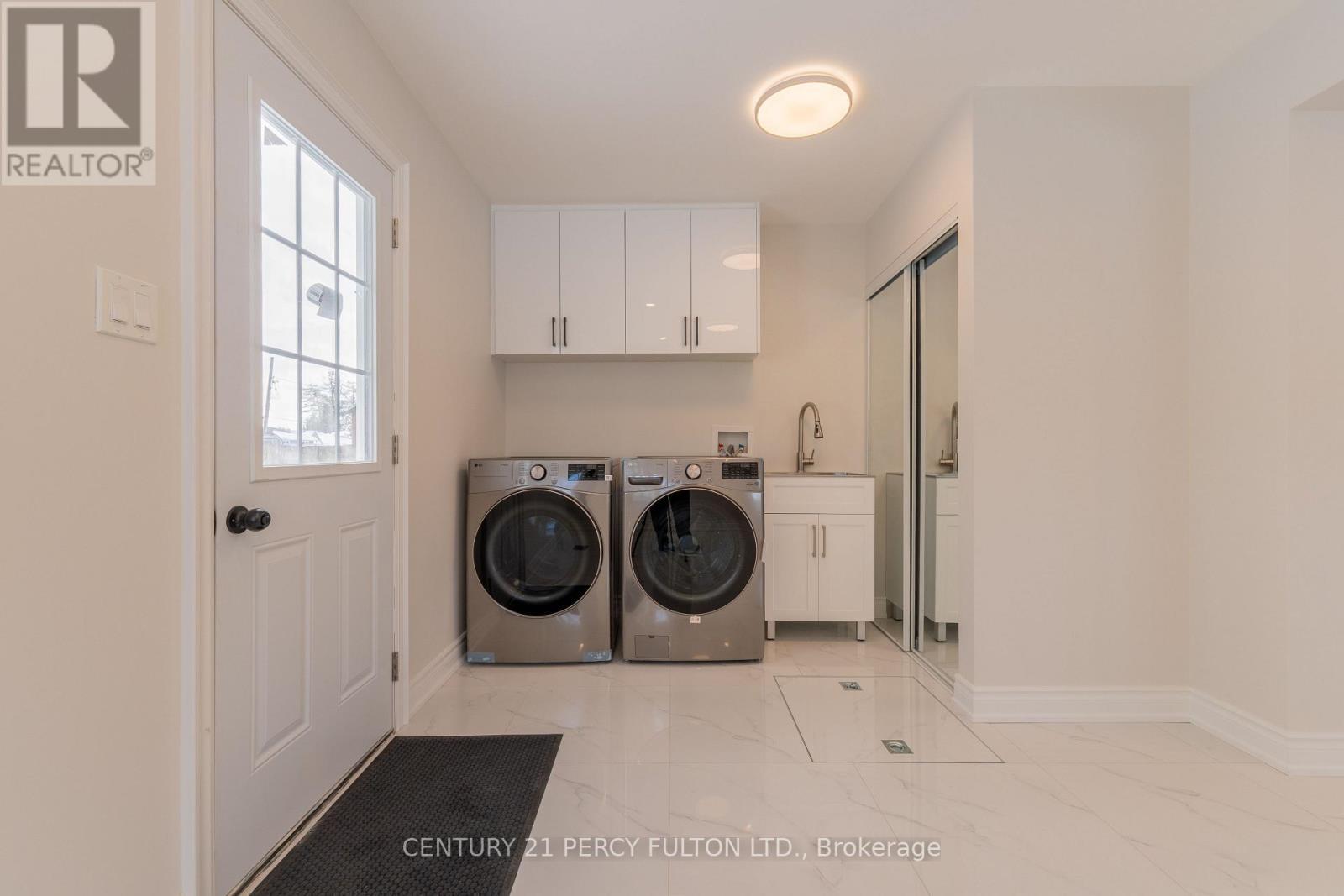 193 Cameron Crescent, Georgina, ON - Indoor Photo Showing Laundry Room