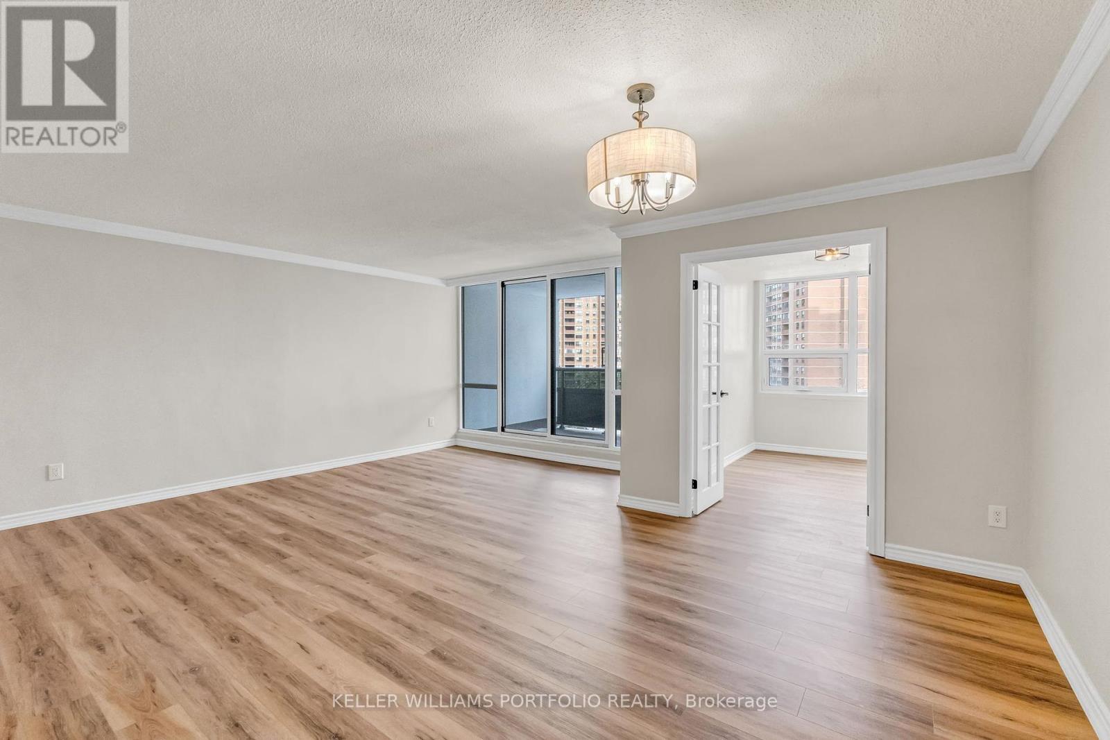 602 - 625 The West Mall, Toronto, ON - Indoor Photo Showing Other Room