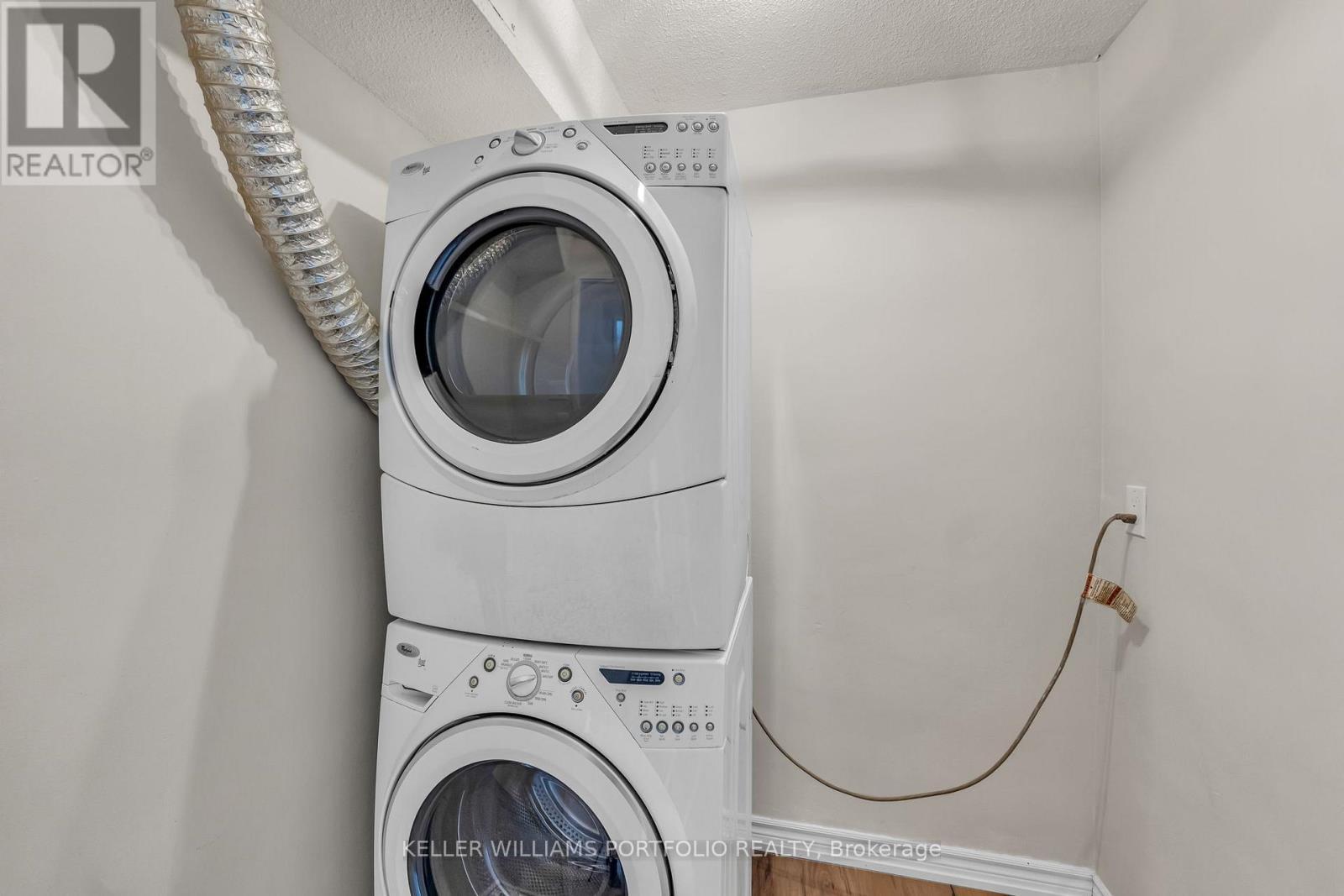 602 - 625 The West Mall, Toronto, ON - Indoor Photo Showing Laundry Room