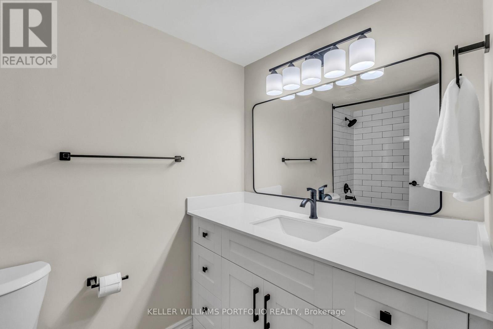 602 - 625 The West Mall, Toronto, ON - Indoor Photo Showing Bathroom