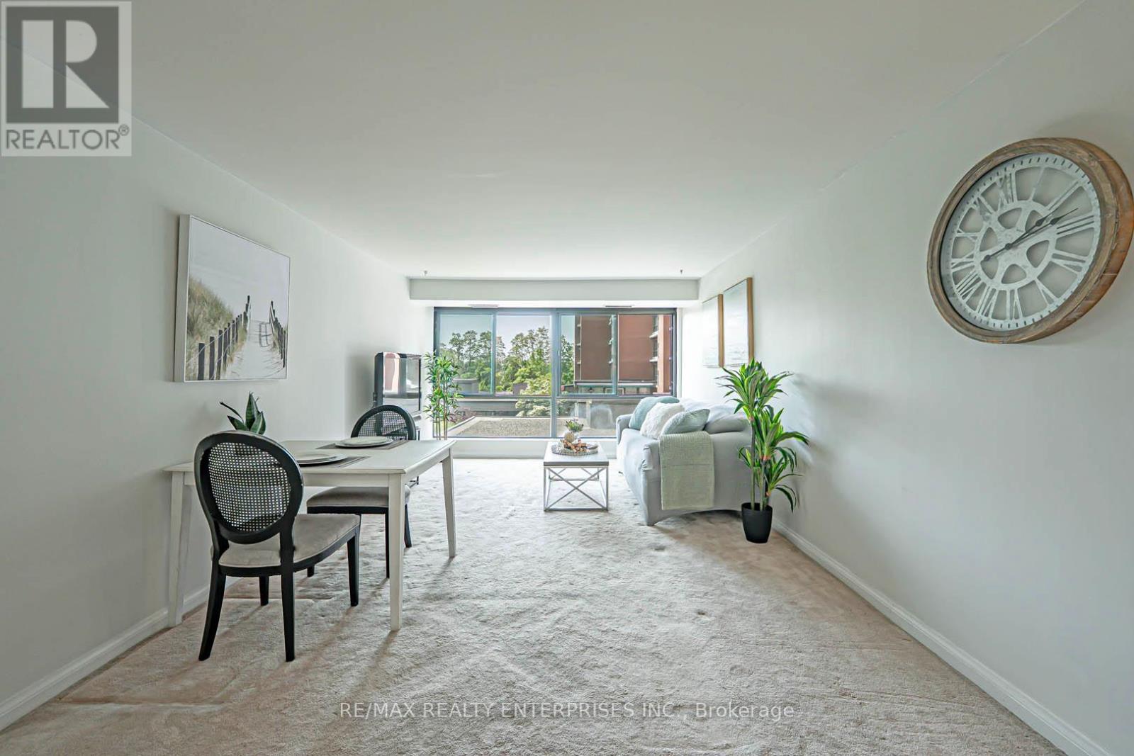 408 - 1400 Dixie Road, Mississauga, ON - Indoor