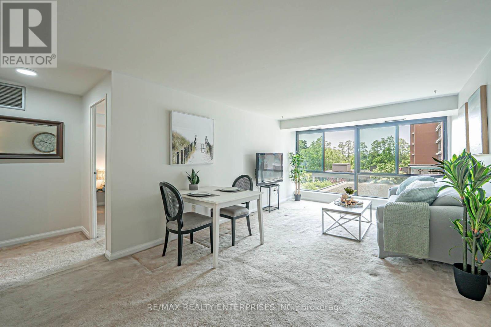 408 - 1400 Dixie Road, Mississauga, ON - Indoor Photo Showing Other Room