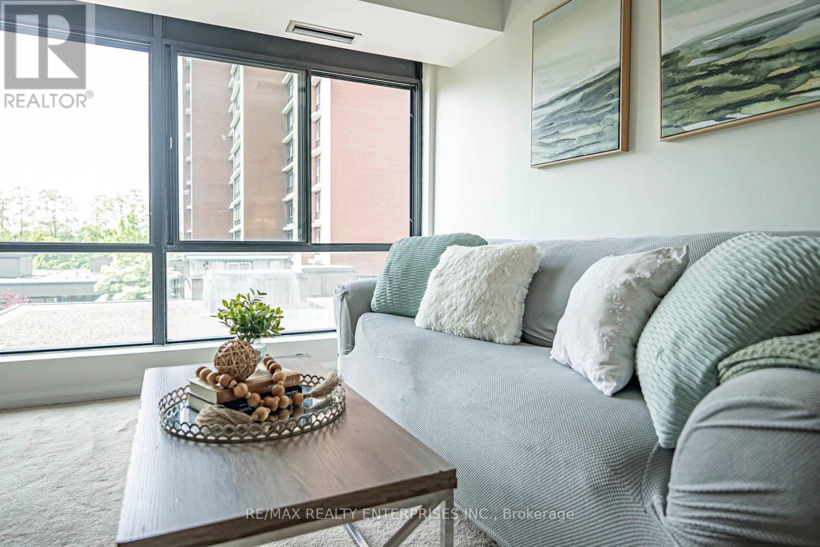 408 - 1400 Dixie Road, Mississauga, ON - Indoor