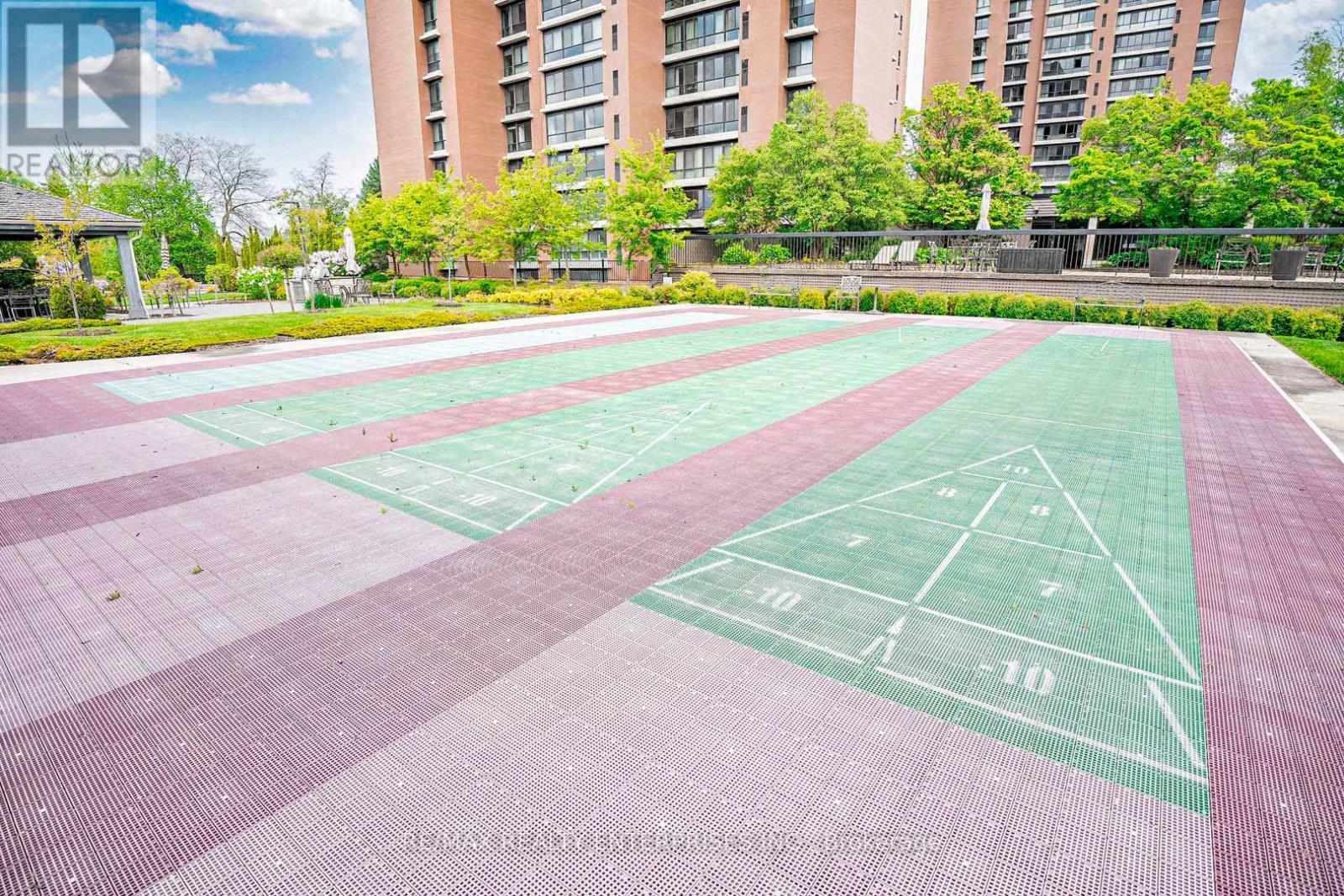 408 - 1400 Dixie Road, Mississauga, ON - Outdoor