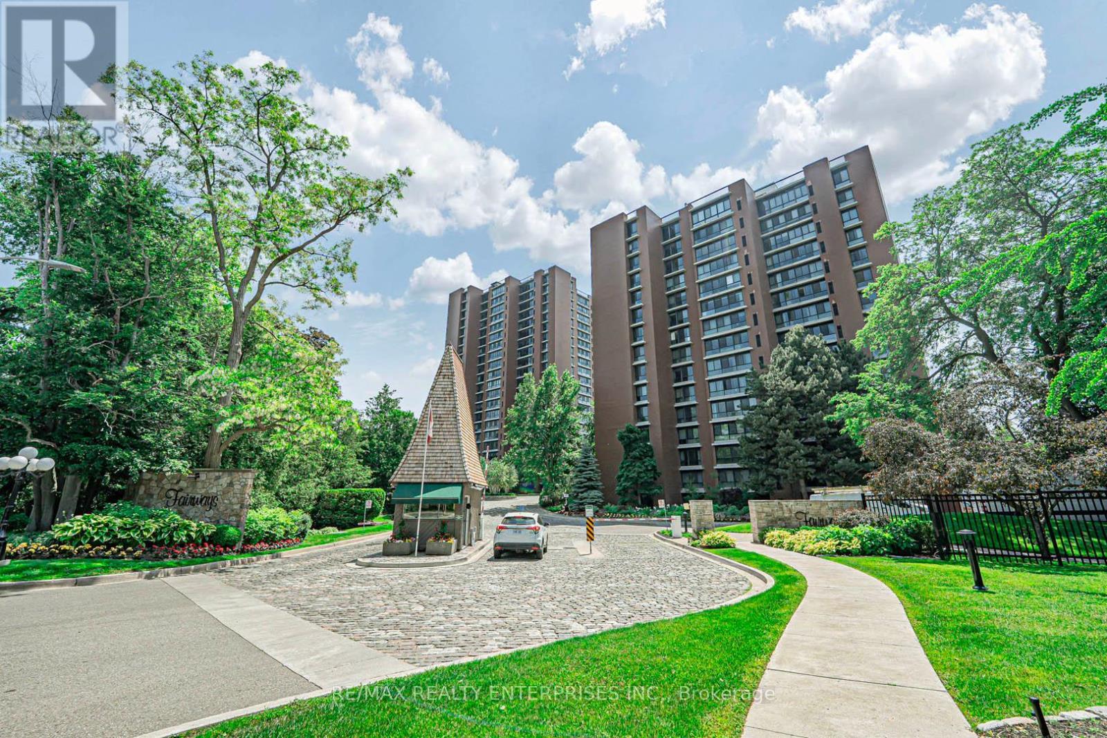 408 - 1400 Dixie Road, Mississauga, ON - Outdoor With Facade