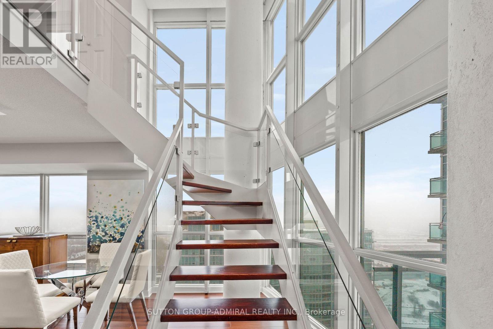 2513 - 155 Legion Road, Toronto, ON - Indoor Photo Showing Other Room