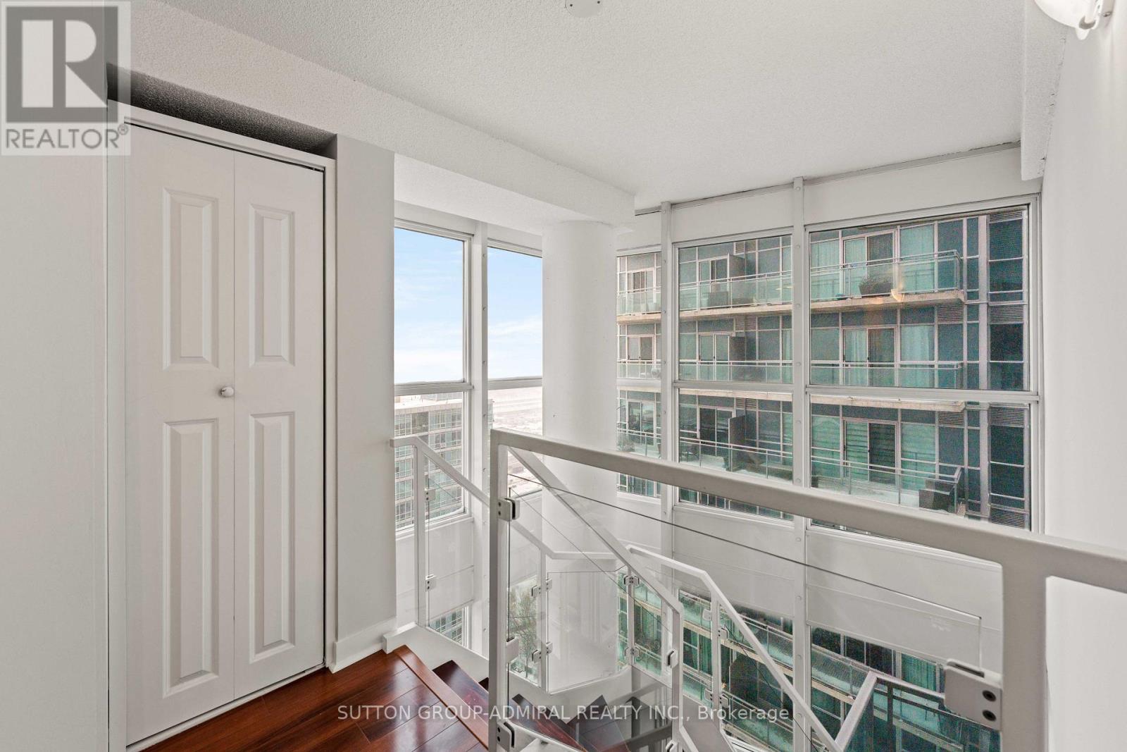 2513 - 155 Legion Road, Toronto, ON - Indoor Photo Showing Other Room