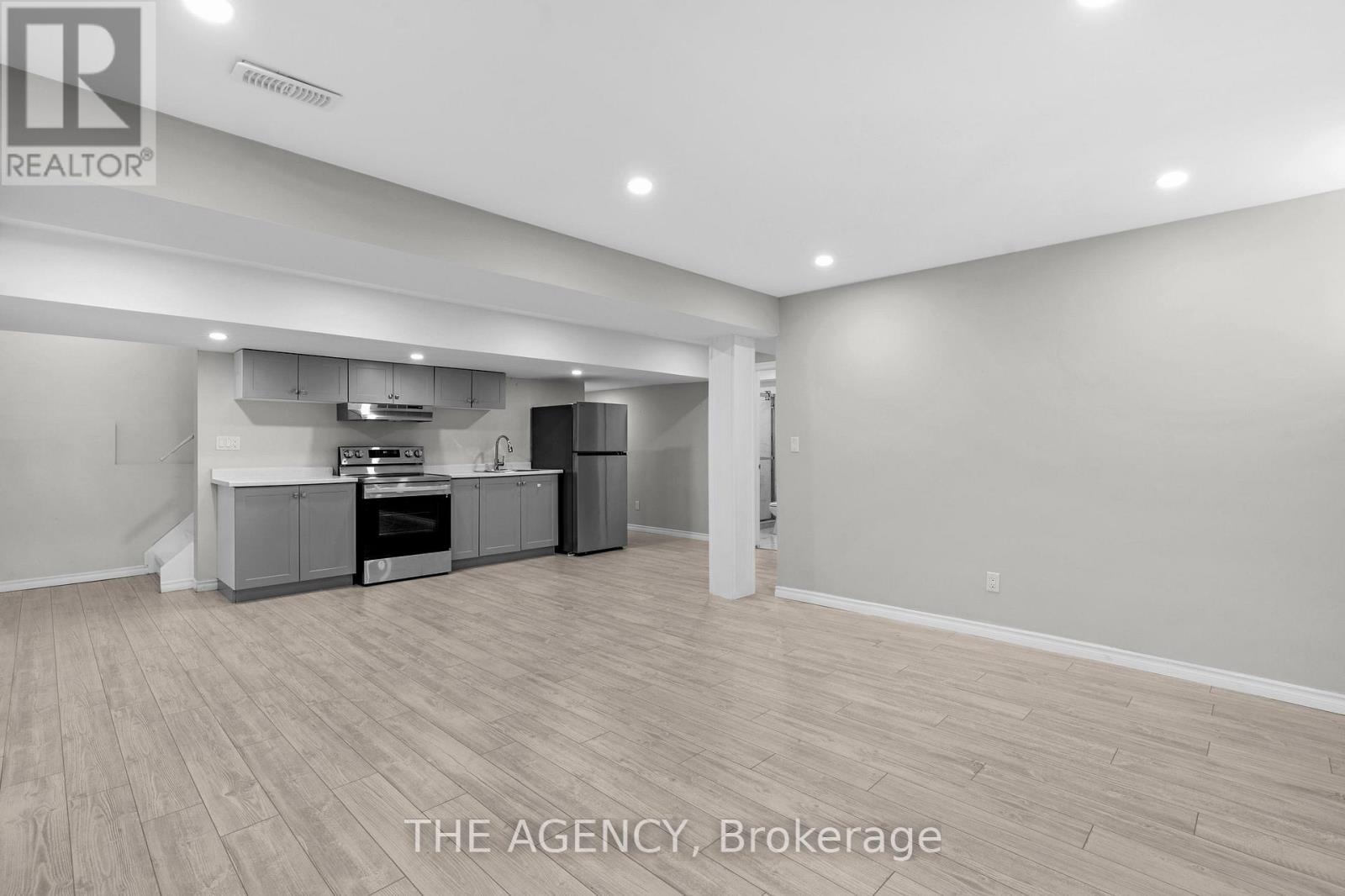 223 Thompson Road, Haldimand, ON - Indoor