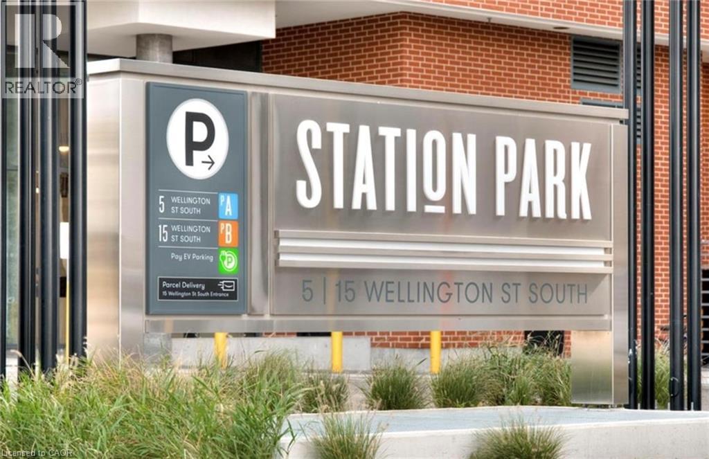 15 Wellington Street S Unit# 1704, Kitchener, ON - Outdoor