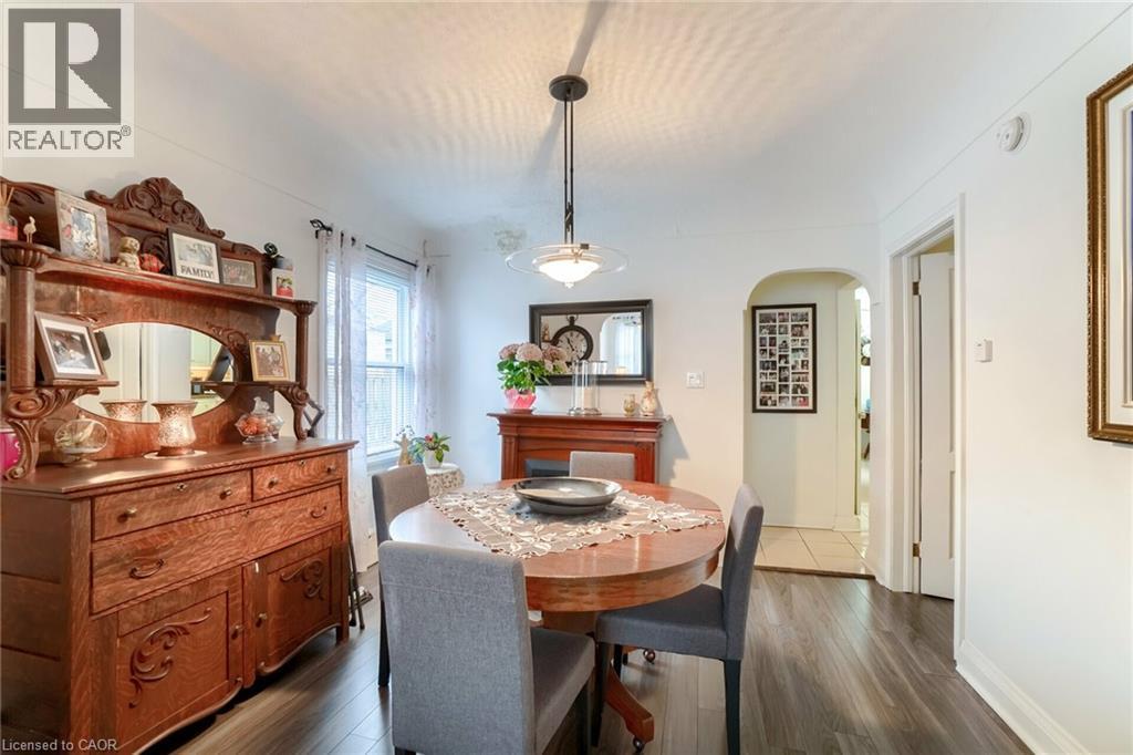 160 Welland Avenue, St. Catharines, ON - Indoor Photo Showing Dining Room