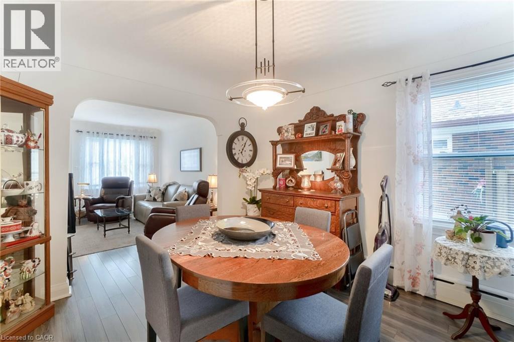 160 Welland Avenue, St. Catharines, ON - Indoor Photo Showing Dining Room