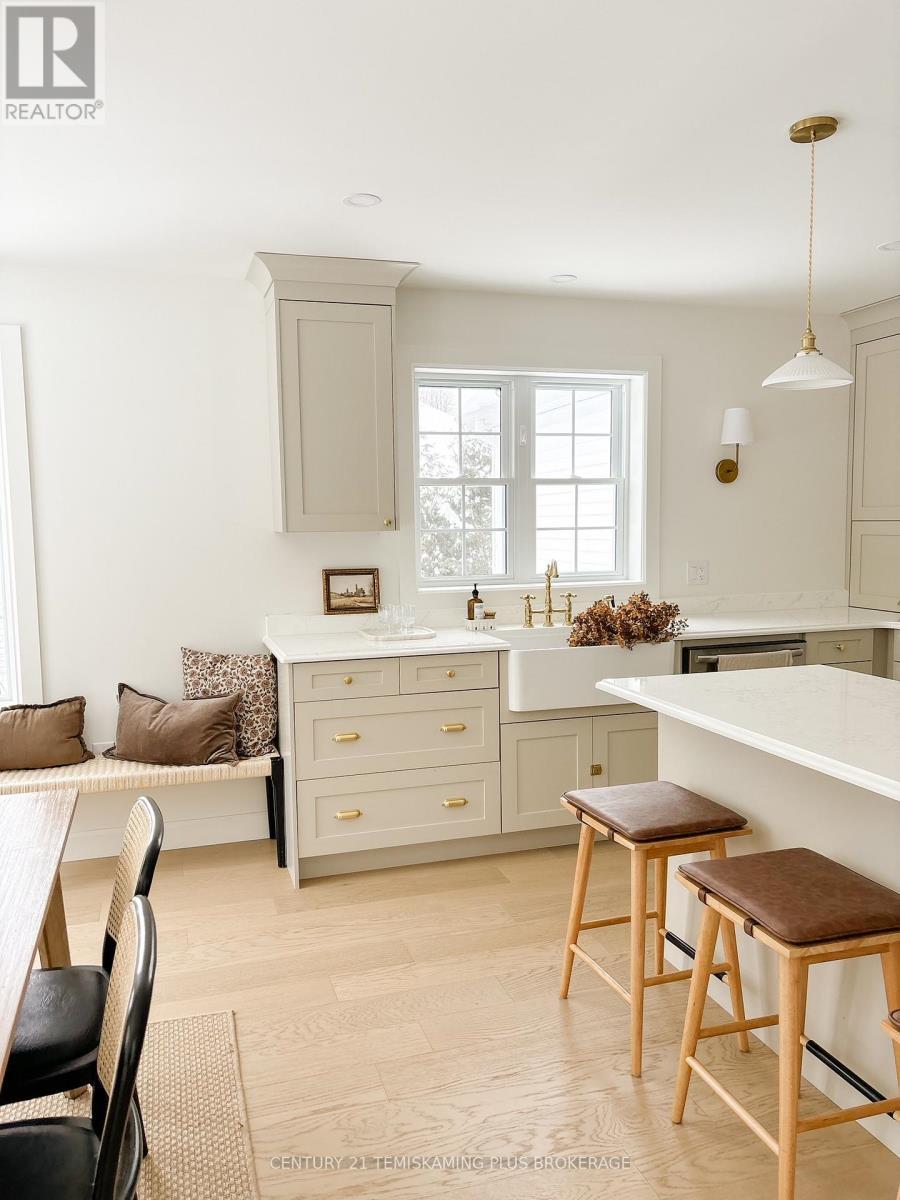 272 Cosman Crescent, Temiskaming Shores (New Liskeard), ON - Indoor