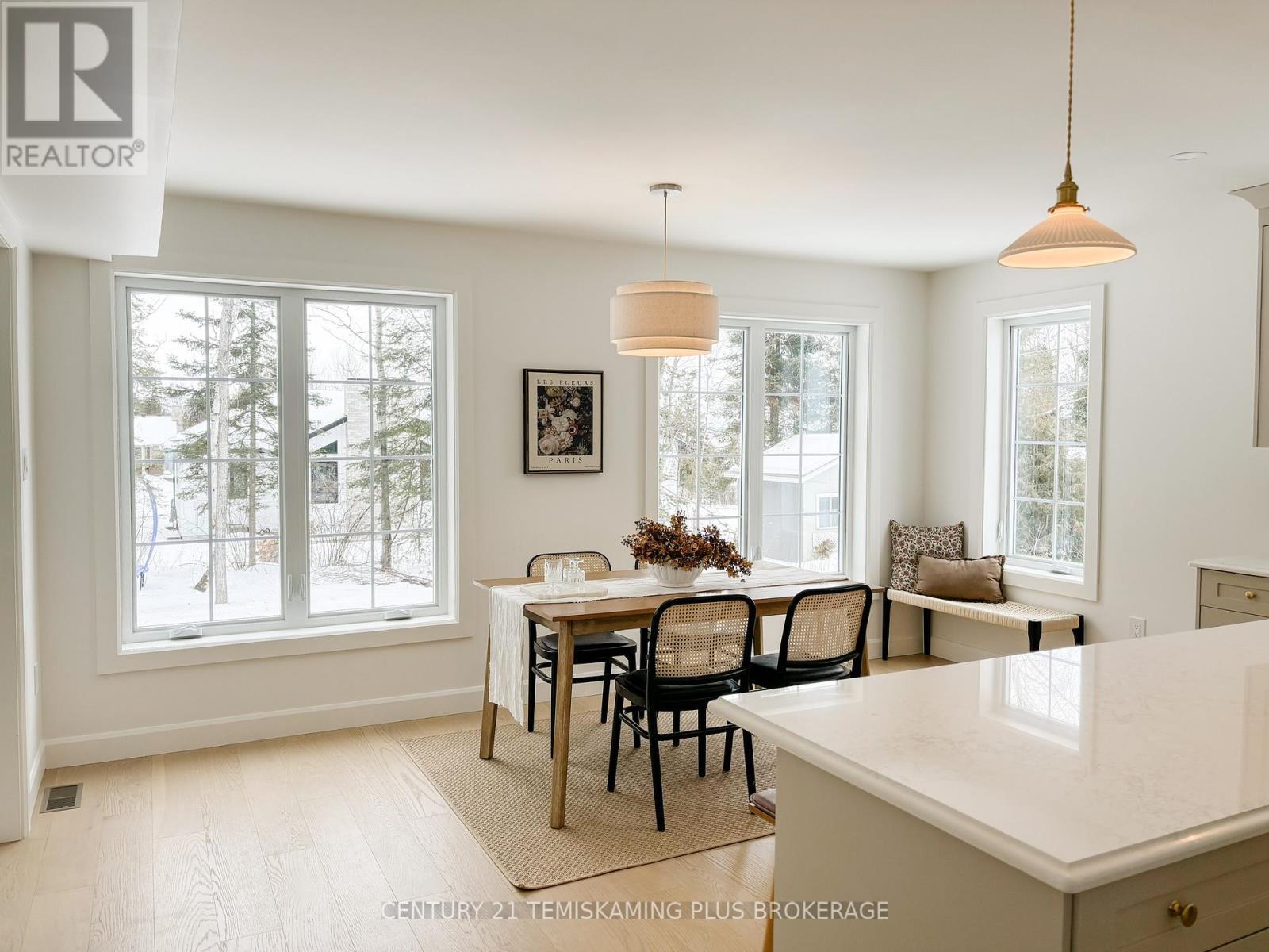 272 Cosman Crescent, Temiskaming Shores (New Liskeard), ON - Indoor Photo Showing Dining Room