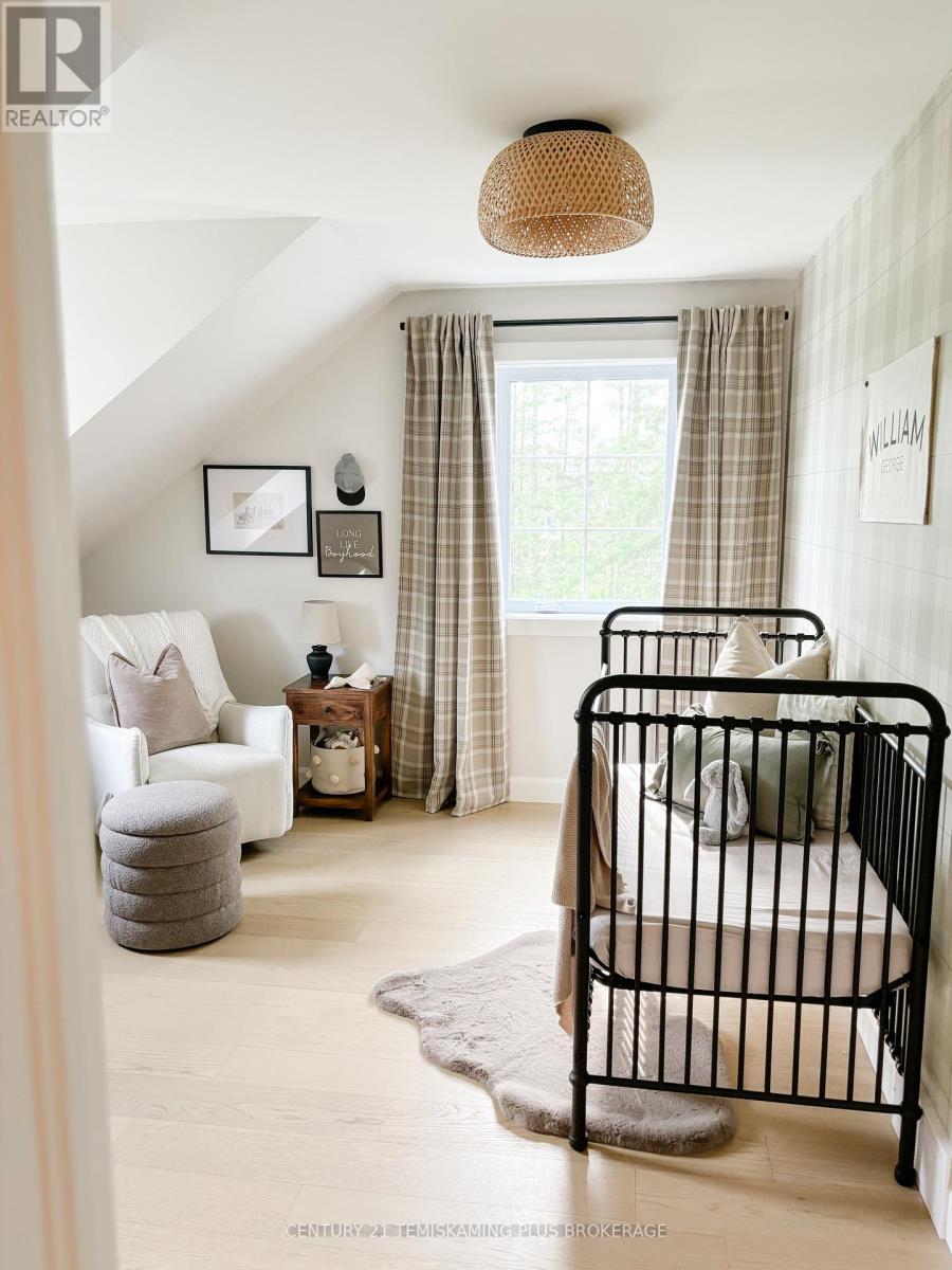 272 Cosman Crescent, Temiskaming Shores (New Liskeard), ON - Indoor Photo Showing Other Room