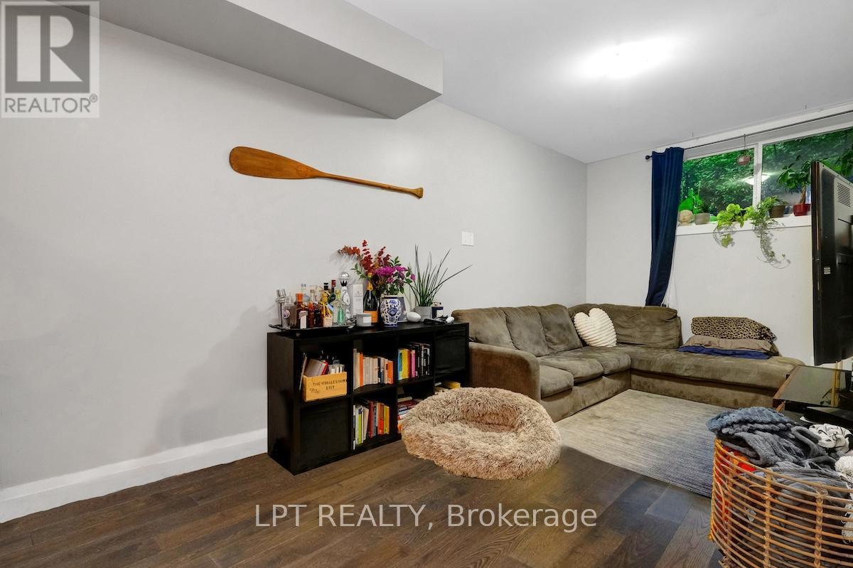 319 Glynn Avenue, Ottawa, ON